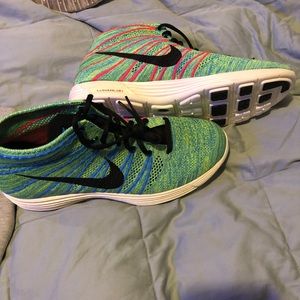 Men’s Nike Flyknit Chukka Shoes SOLD